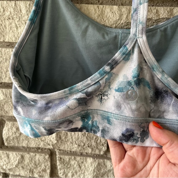 Lululemon Flow Y Nila Kaleidofloral Multicolor Sports Bra Size 10 - Picture 6 of 7